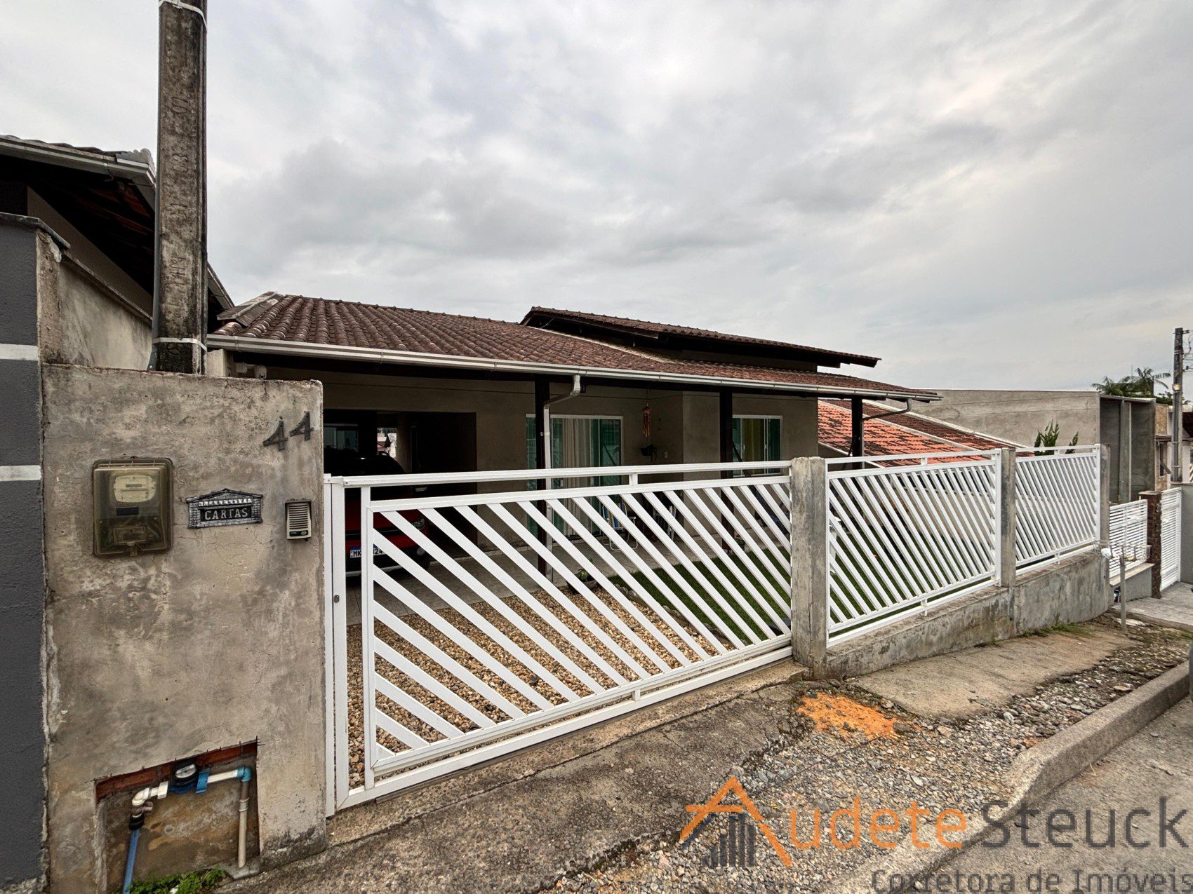 14151598-d853-4335-9f02-87574553b445