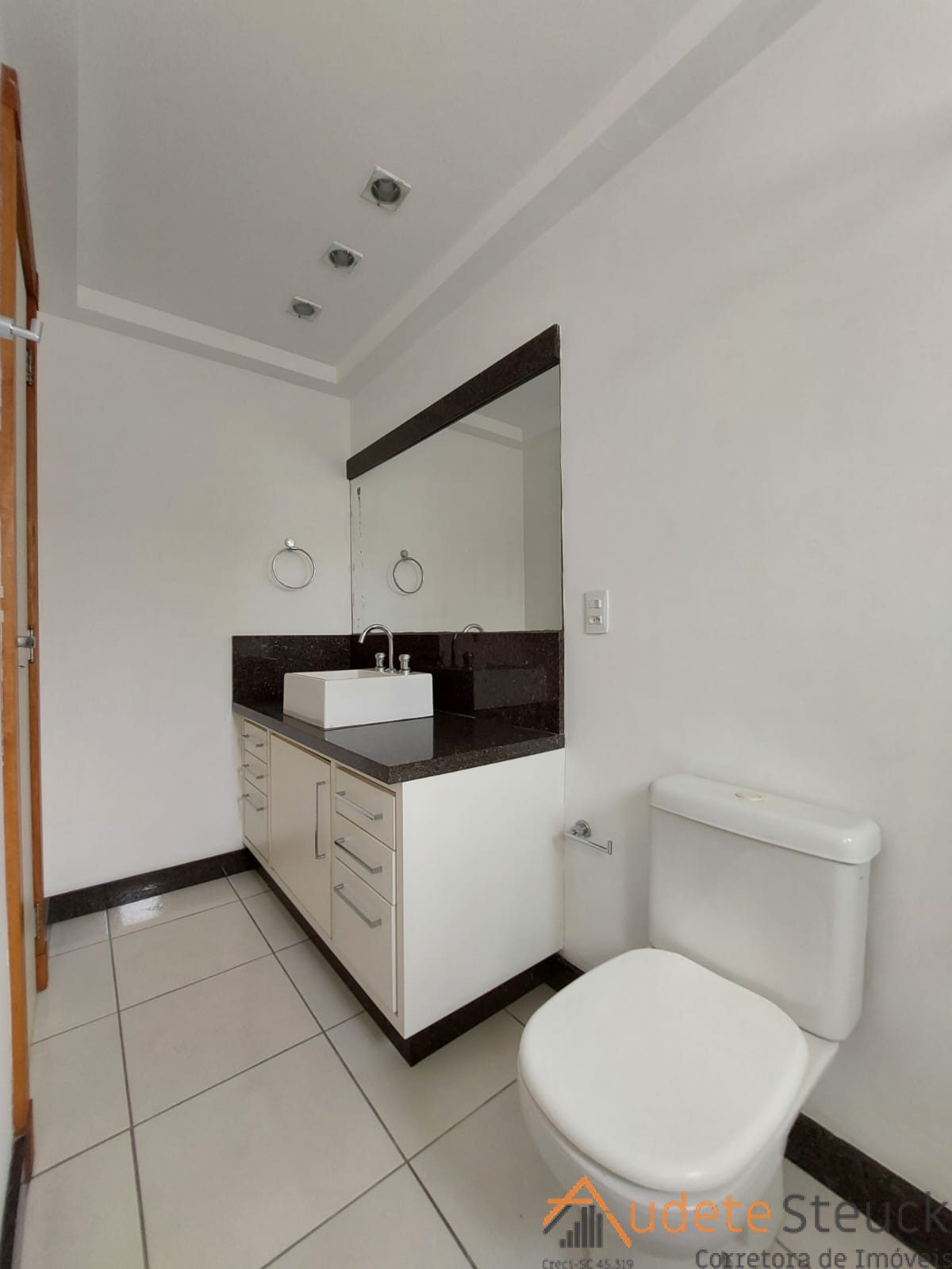 55df3eb4-f8e4-4c10-a4c4-ecbd348451bf