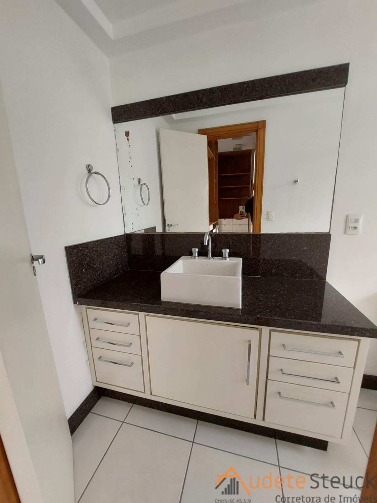 9c4799f5-2488-41e7-bc8c-c26cb060cb8a