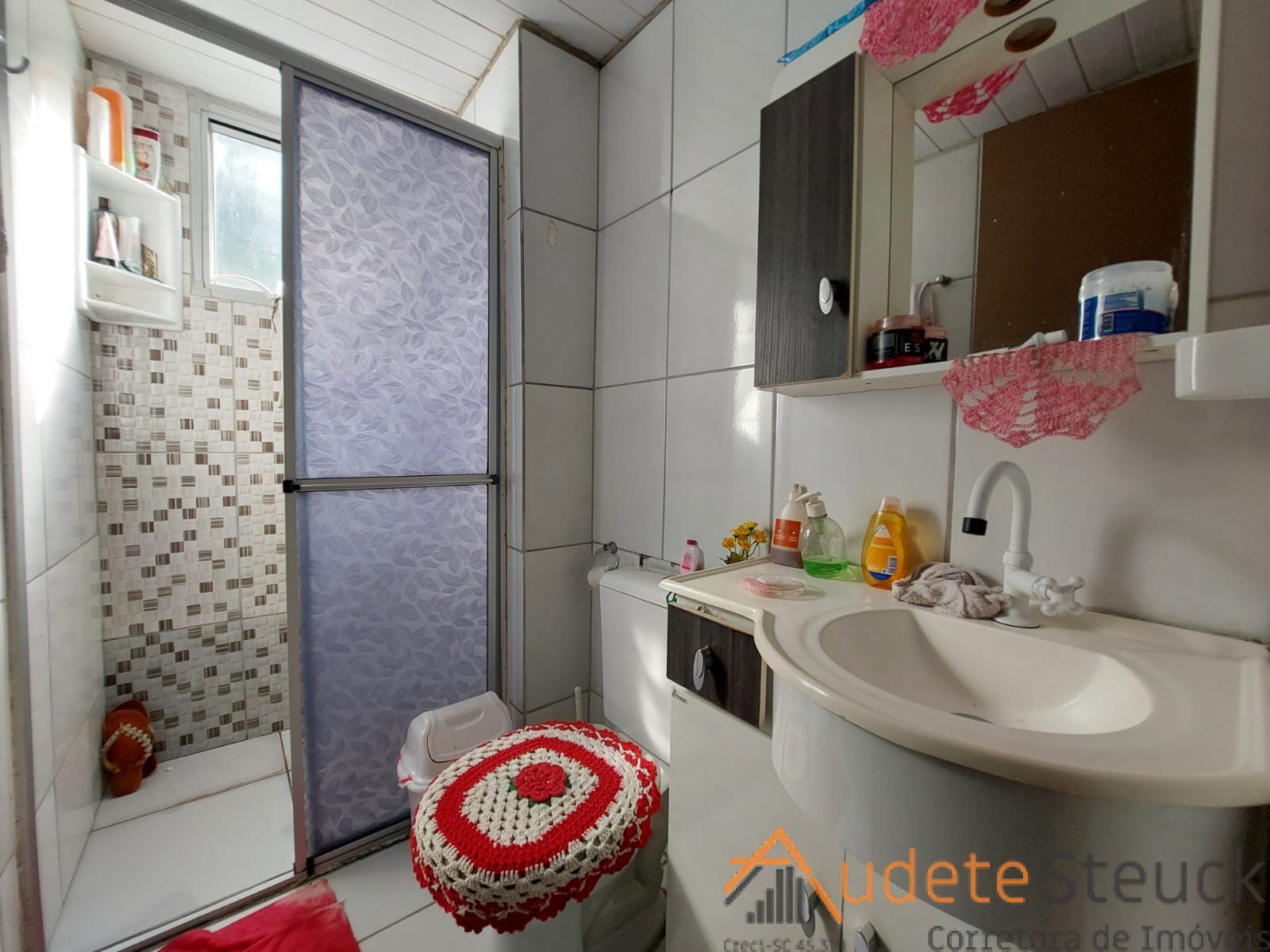 d1261ed3-f317-4cd8-97a8-a98e91eb8d5e