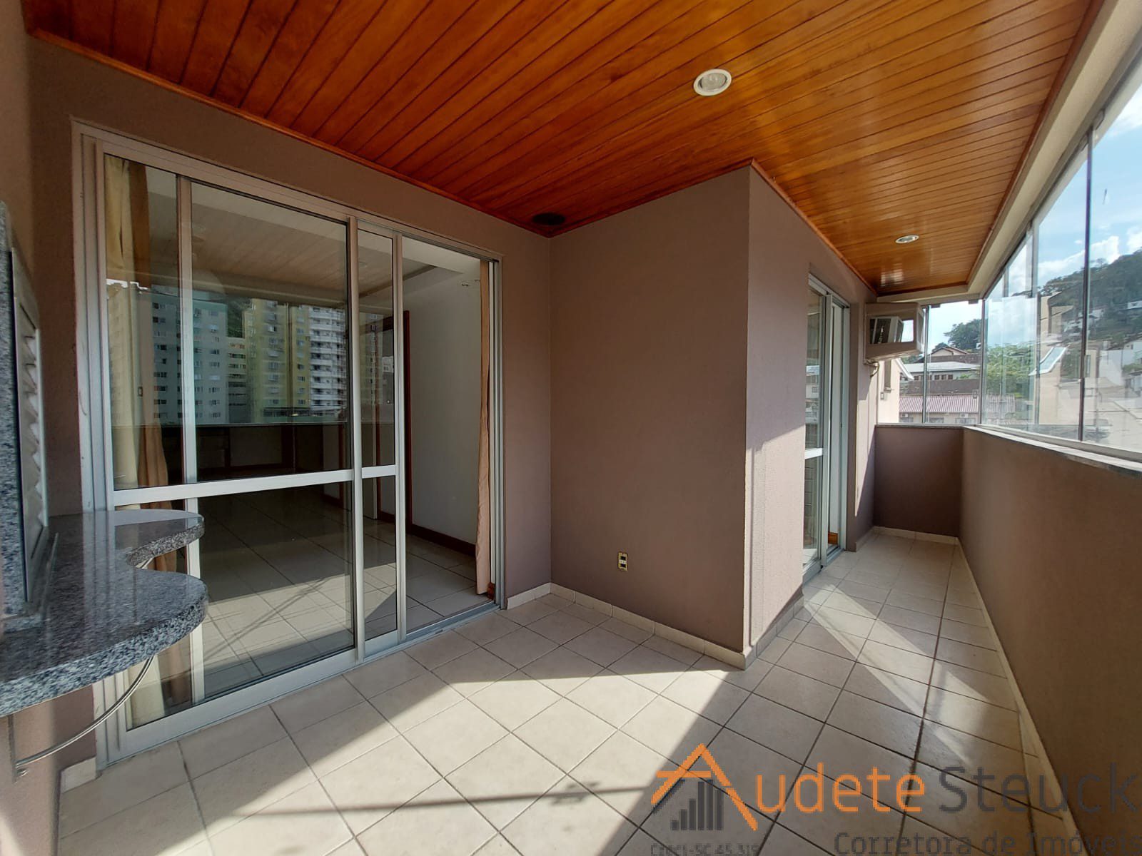 d313197c-1ca8-4973-933a-4e1d1855b3e6