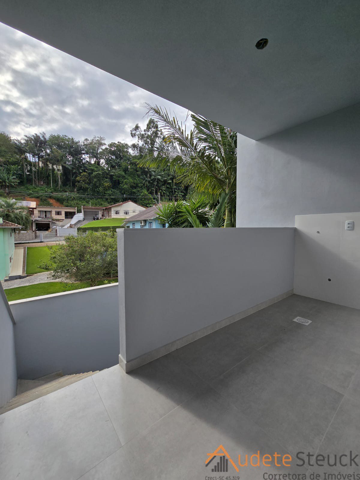 07c8b874-0852-475c-8a33-ee2e1ec566c9