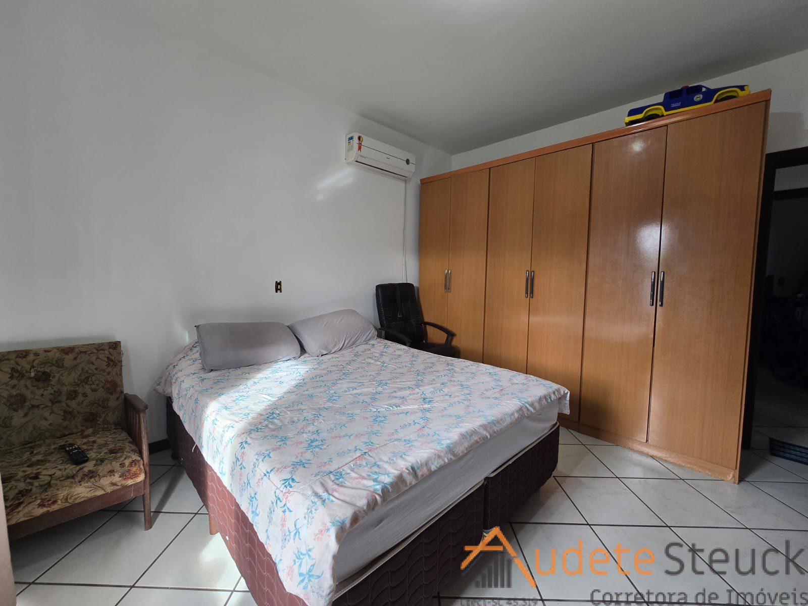 09f46bb7-1741-4a95-af24-f5a58b4816de