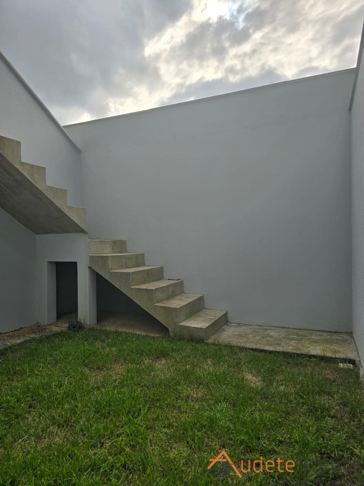 2f59333b-5a65-440c-8f07-c9777950b306