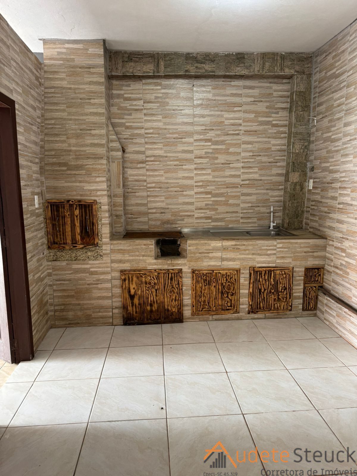 4ba5eb14-b623-4706-9c40-1aea8107793d