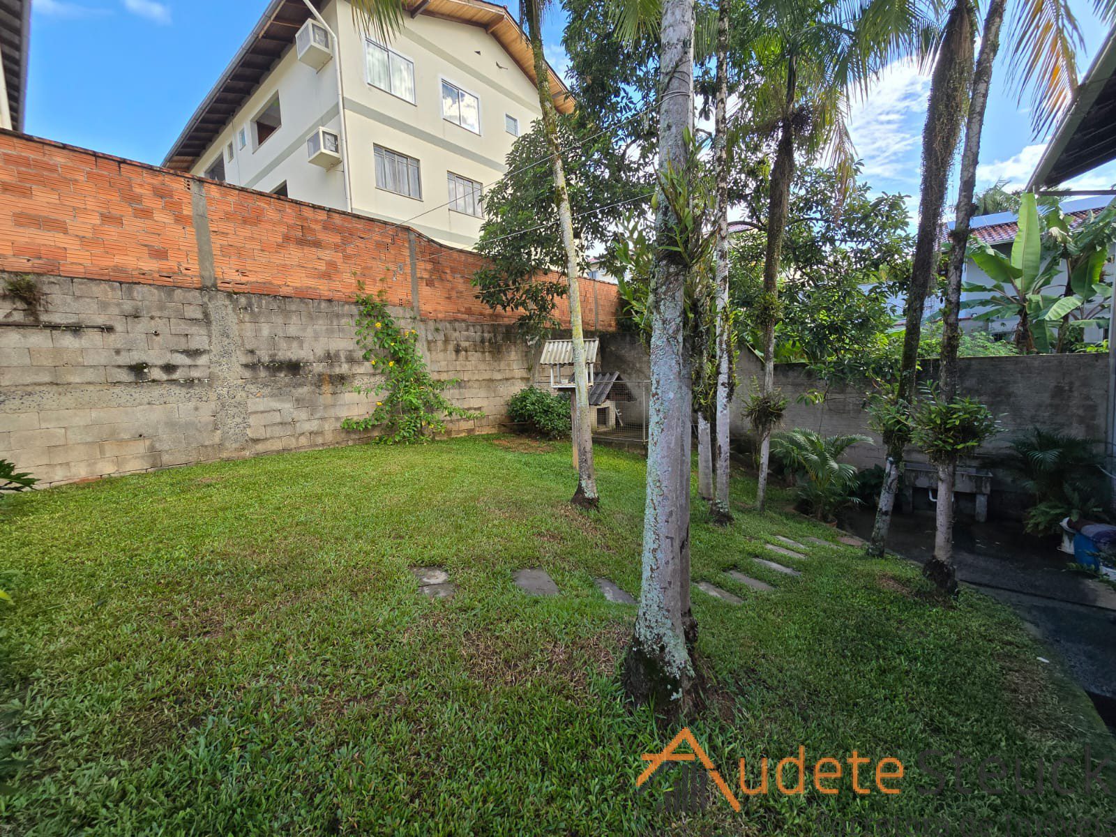 4e9e32c7-3263-4e3b-a468-955908e13f75