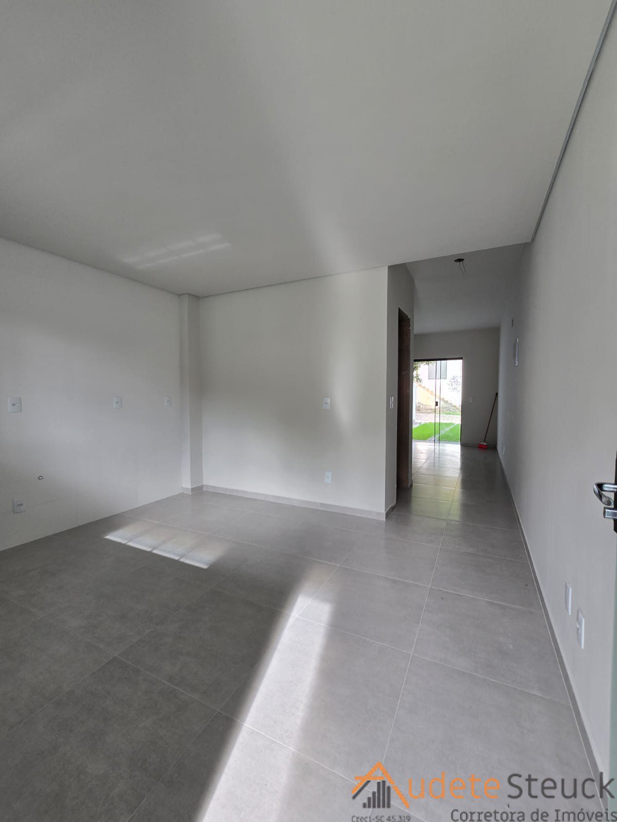 58dd5bd3-dc45-4dc2-b13d-7616d317cd97