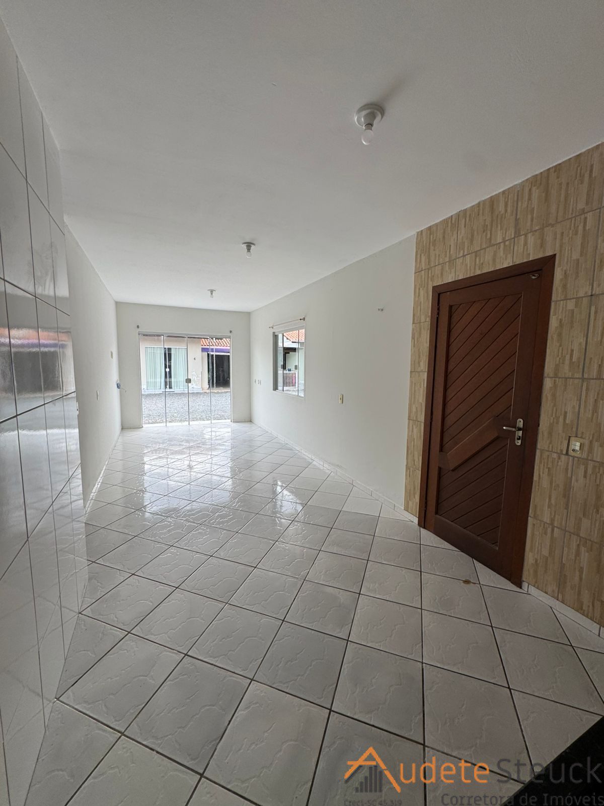 7c6818d6-63a1-42d8-93cd-6ba9ee31ec4f