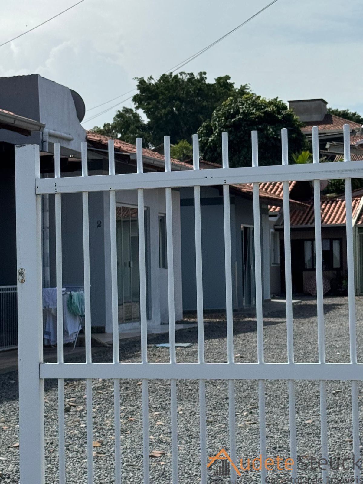 b37cf887-e00d-4748-a00b-4171fec8d80d