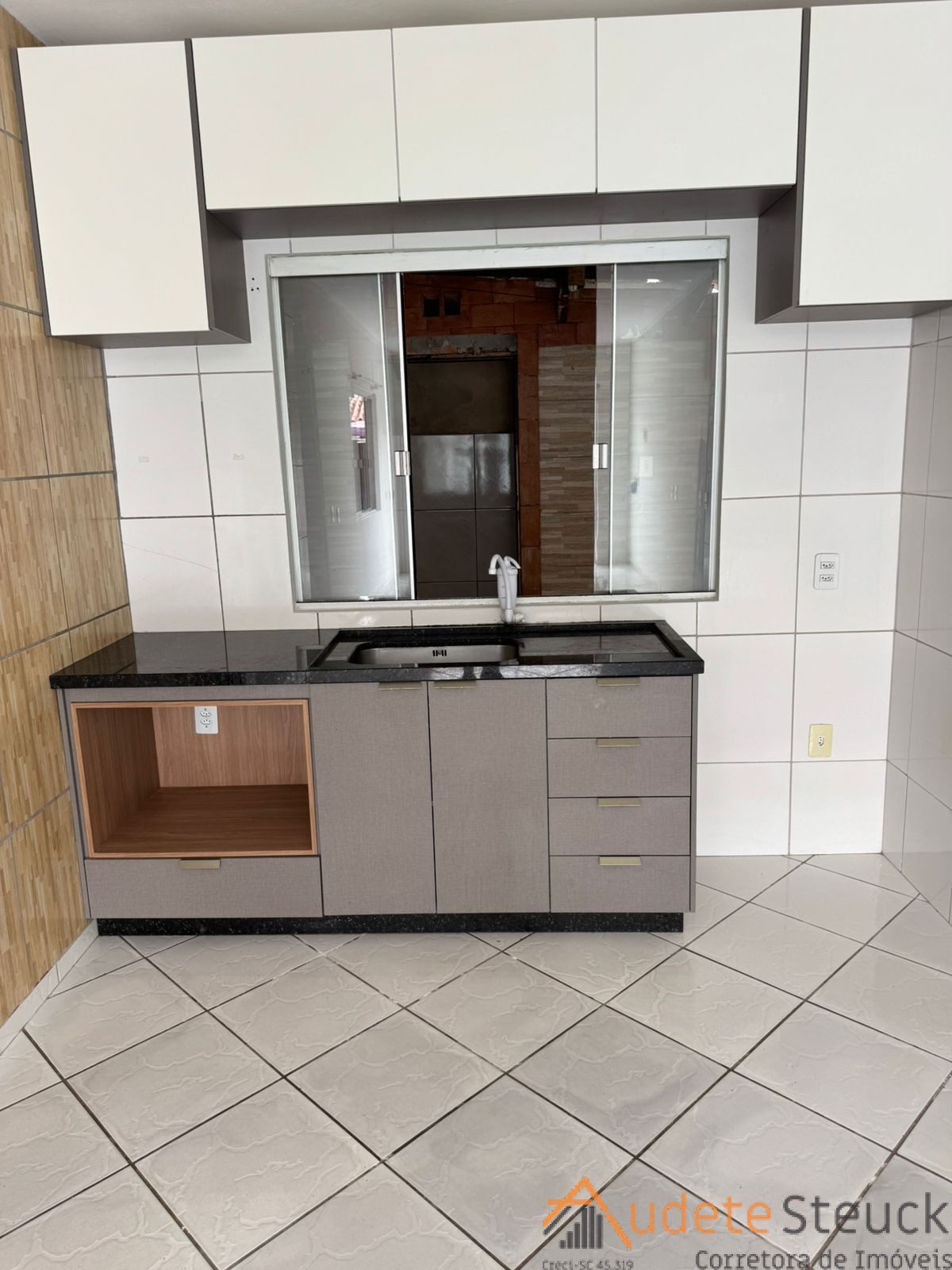 b9aa234b-2061-4a94-8953-2db2c7da6519