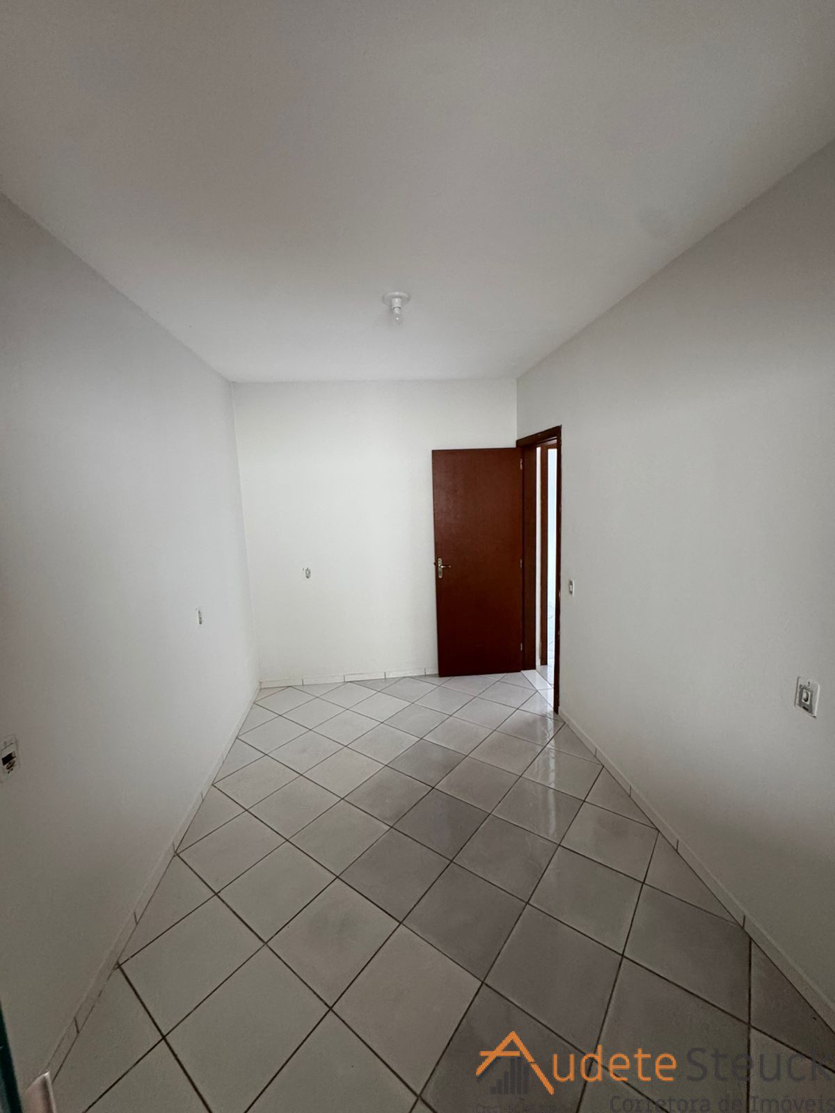 d8e1a034-c304-48e6-8bf4-5a27d4548447