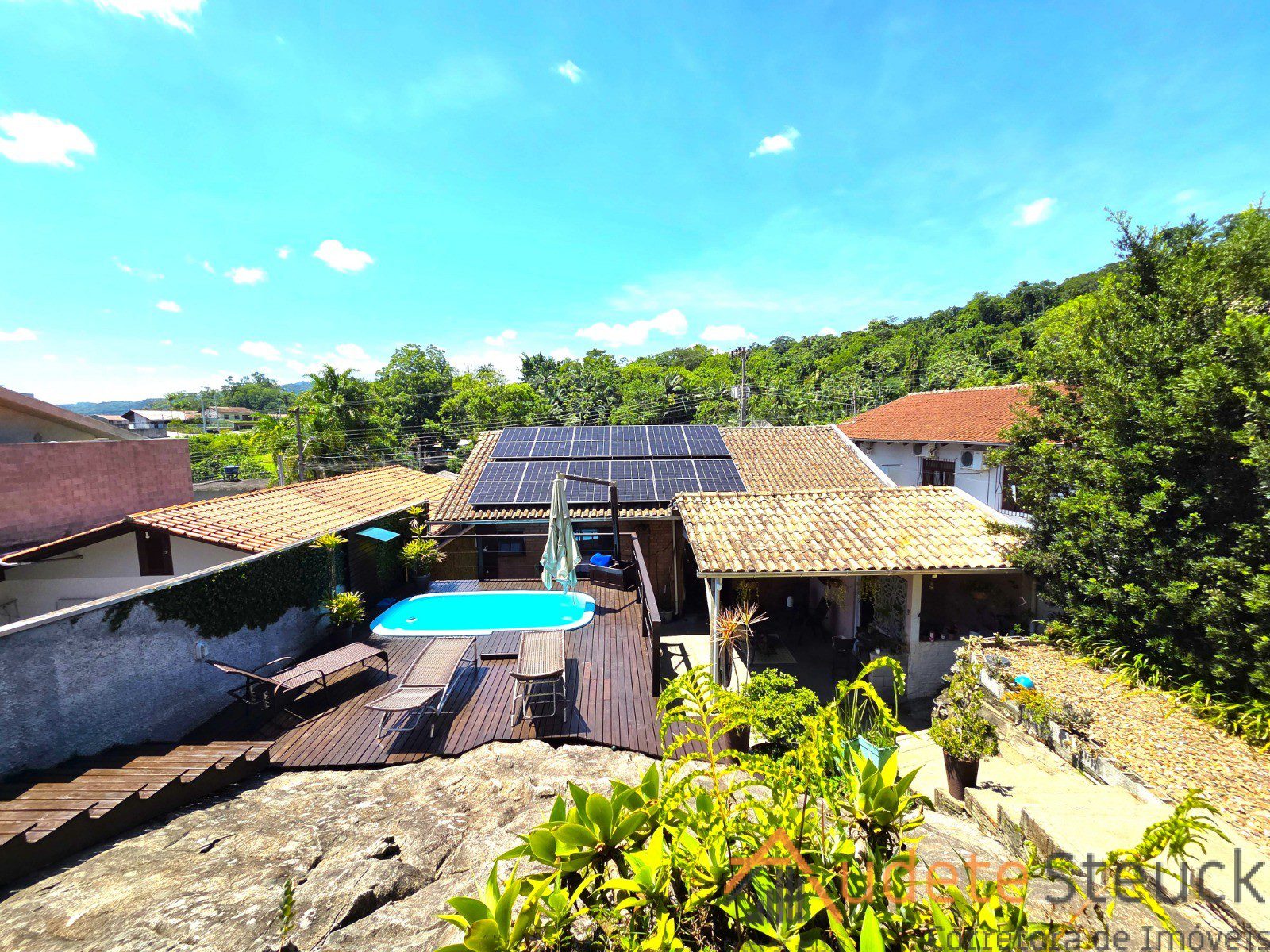 c778879f-cf26-4553-aa78-907ed55060c2